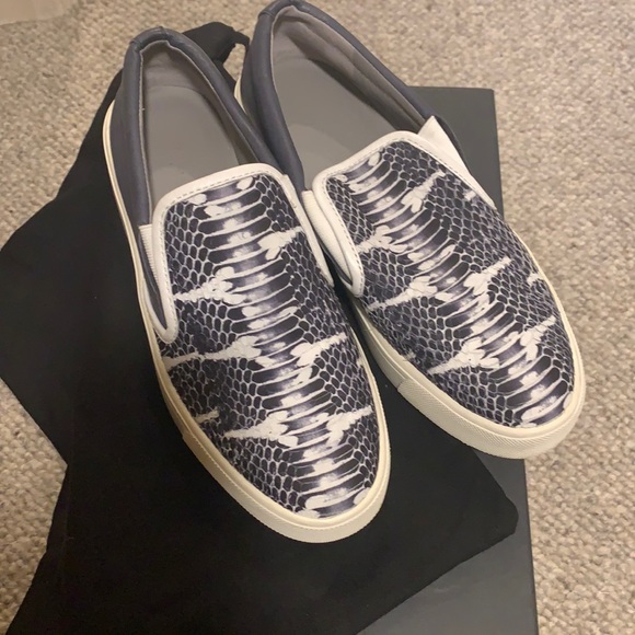 Vince Snake Slides - Picture 1 of 4